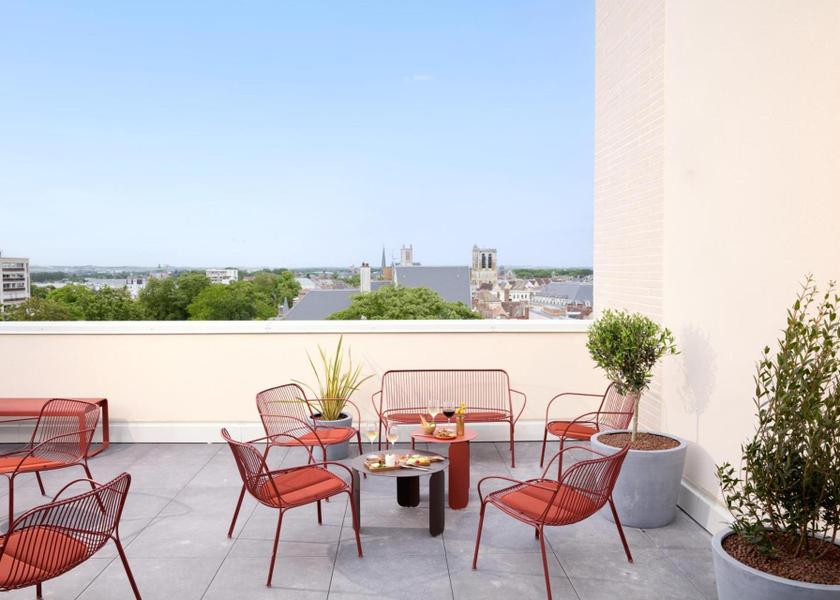 Grand Est Troyes balcony/terrace