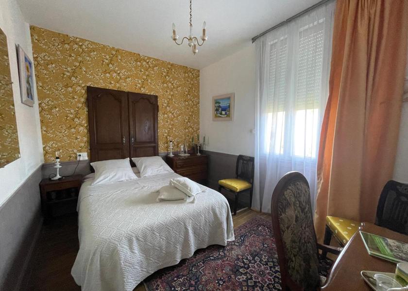 Grand Est Troyes Small Double Room
