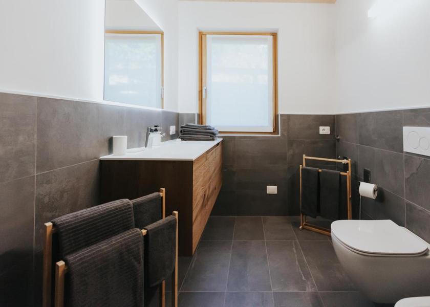 Veneto Falcade bathroom