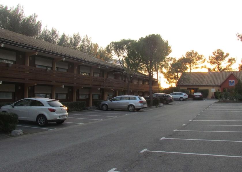 Occitanie Saint-Clement-de-Riviere Exterior