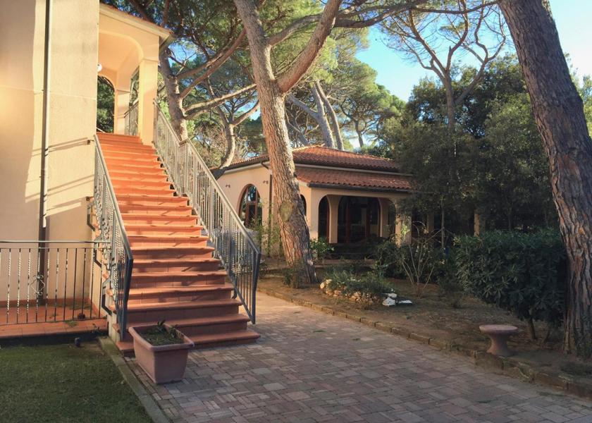 Tuscany Follonica entrance