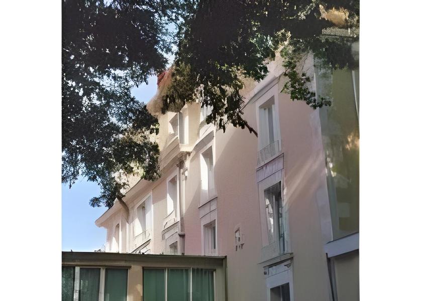 Provence-Alpes-Côte d'Azur Avignon exterior view