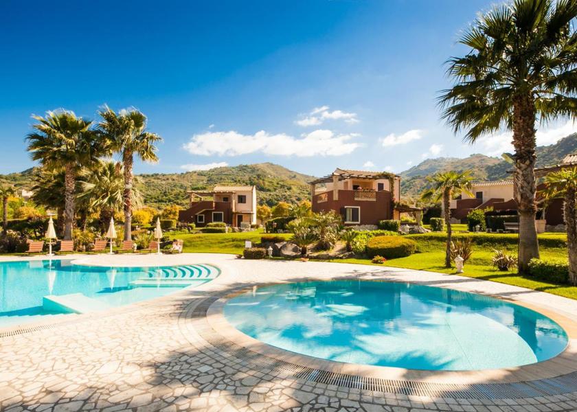 Sicily Gaggi swimming pool