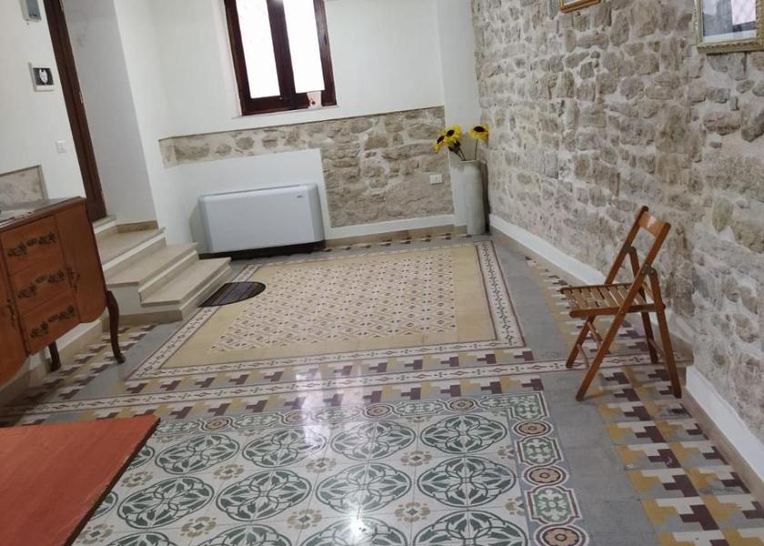 shared lounge/tv area