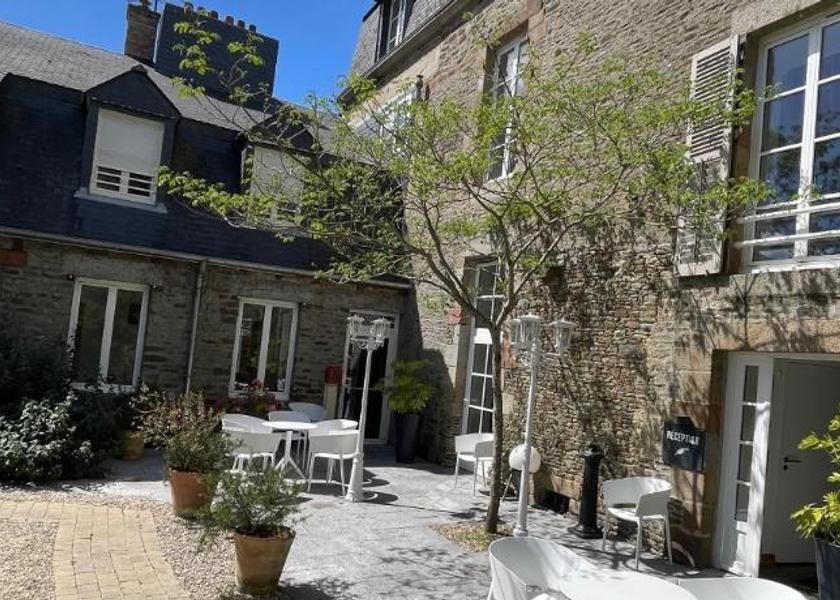 Normandy Pontorson Exterior view