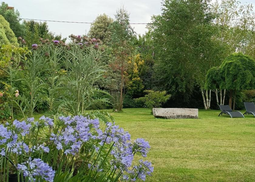 Normandy Pontorson garden