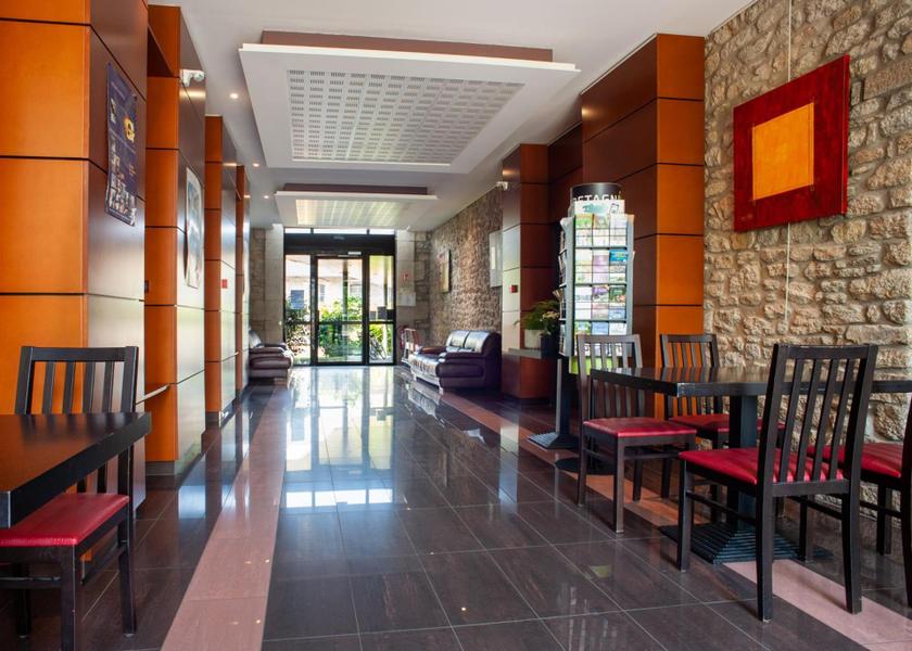 Brittany Dinan lobby