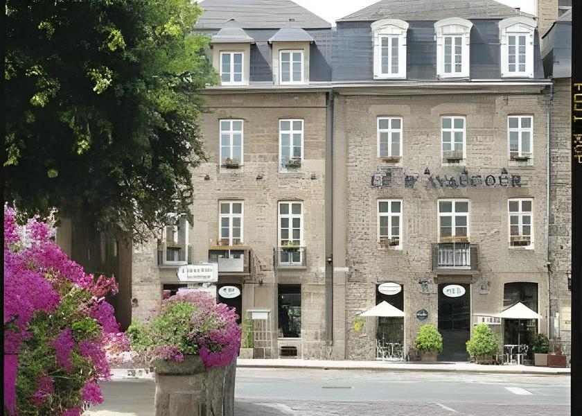 Brittany Dinan exterior view