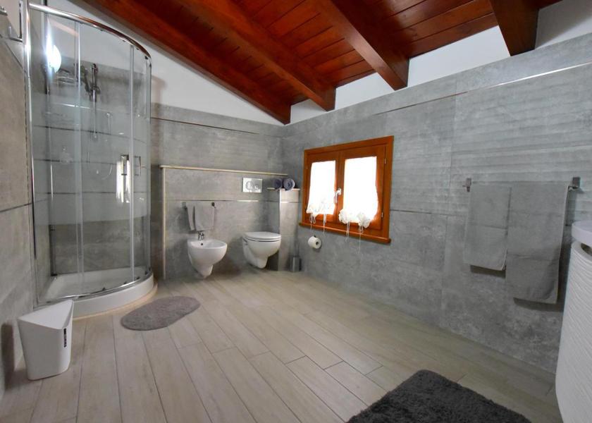 Sardinia Guspini Deluxe Double Room with Shower