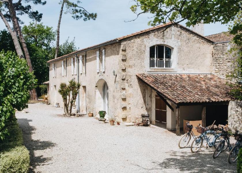 Nouvelle-Aquitaine Pauillac Hotel Exterior