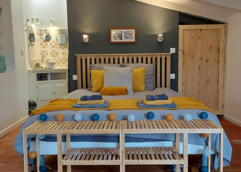 Nouvelle-Aquitaine Pauillac Double Room with Private Bathroom