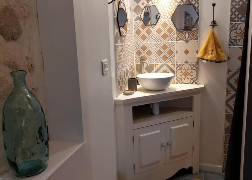 Nouvelle-Aquitaine Pauillac Double Room with Private Bathroom