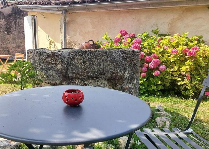 Nouvelle-Aquitaine Pauillac garden