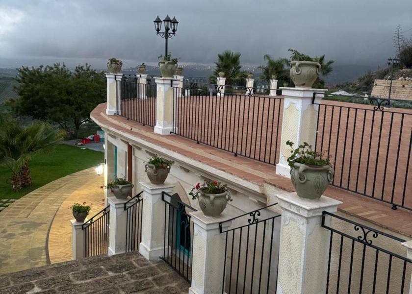 Sicily Lentini balcony/terrace