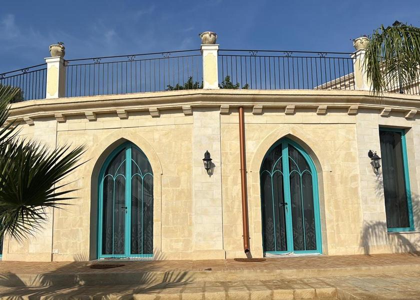 Sicily Lentini exterior view