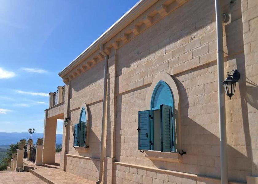 Sicily Lentini exterior view