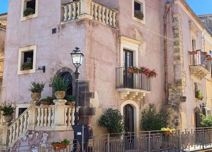 Sicily Licodia Eubea 
