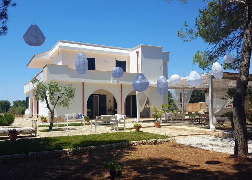 Puglia Lizzano entrance