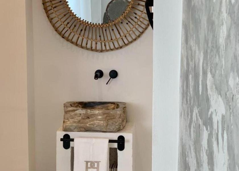 Puglia Lizzano Exclusive Suite with Patio