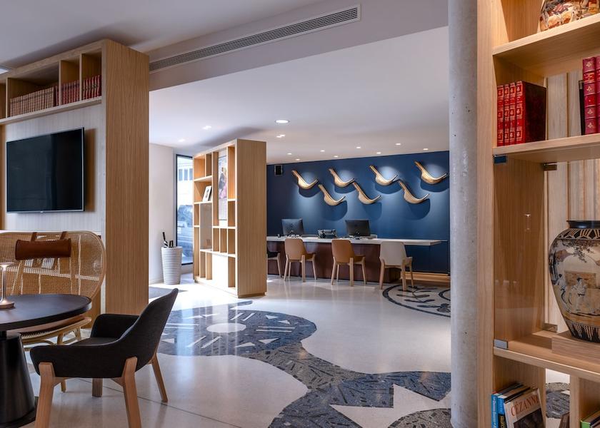 Nouvelle-Aquitaine Bayonne Lobby sitting area