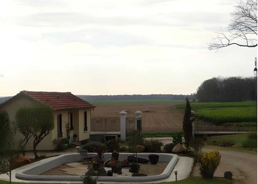 Ile-de-France Barbizon exterior view