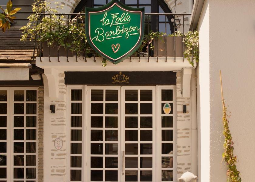 Ile-de-France Barbizon entrance