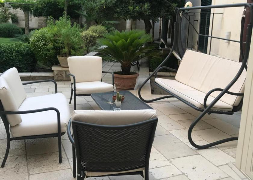 Puglia Manduria garden