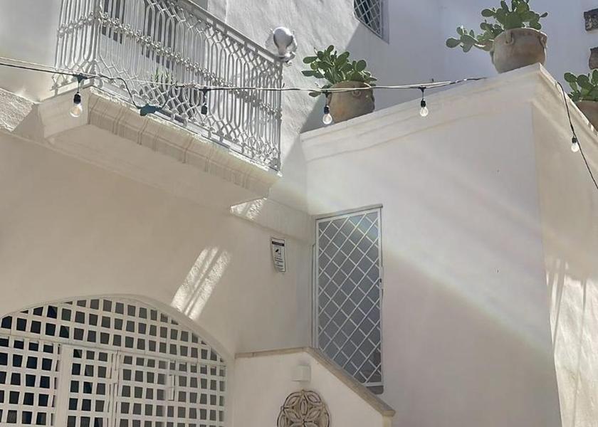 Puglia Matino exterior view