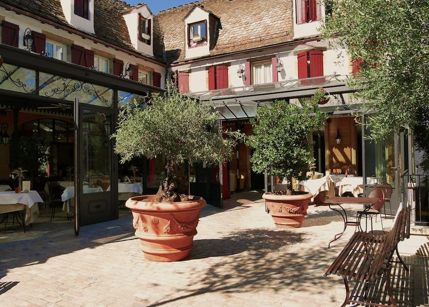 Occitanie Mende Front of property