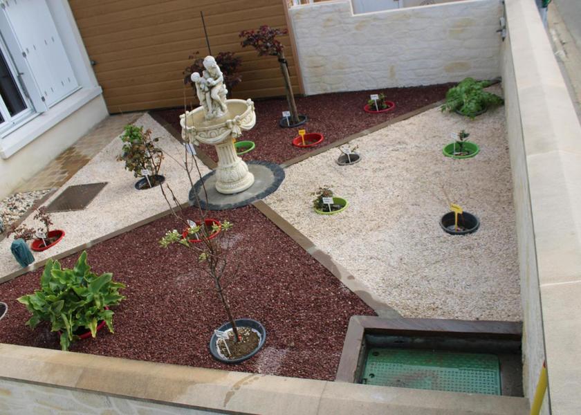Pays de la Loire Le Mans garden