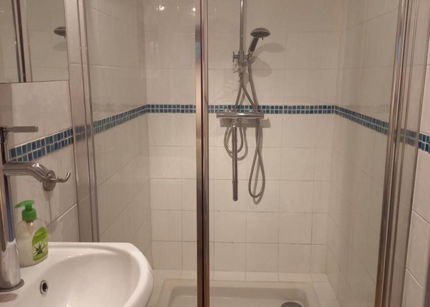 Pays de la Loire Ruaudin Double Room with Private Bathroom