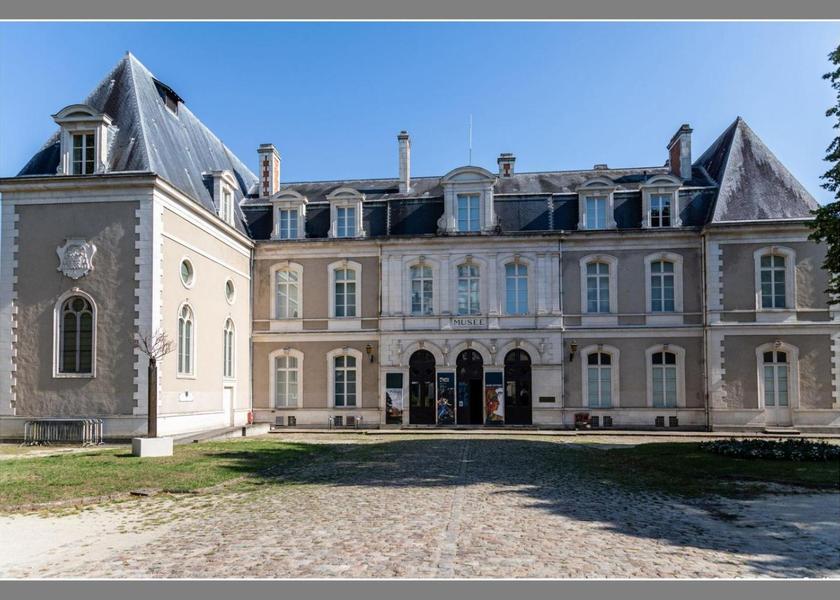 Pays de la Loire Le Mans nearby attraction