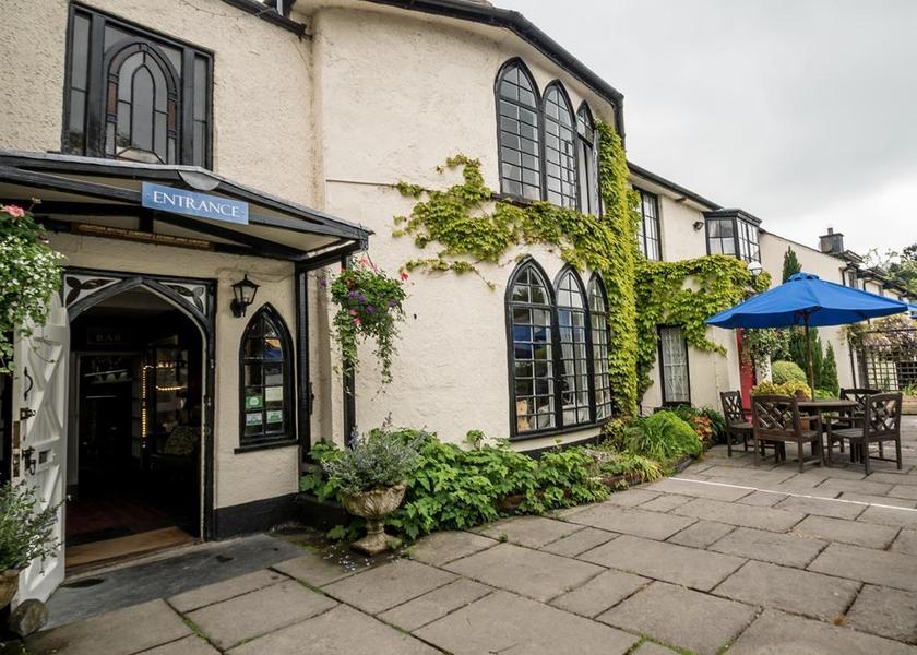 England Lifton Hotel Exterior