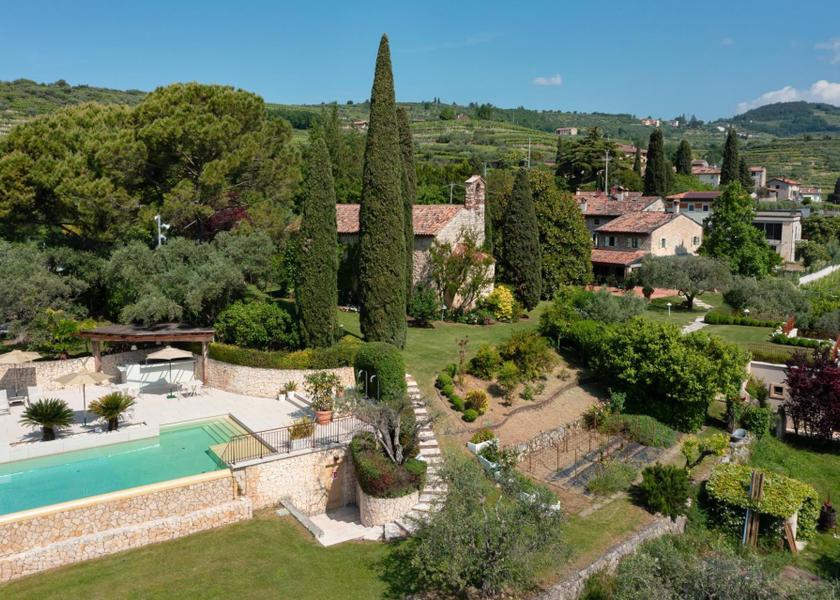 Veneto Negrar swimming pool