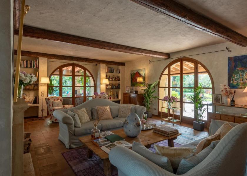 Veneto Negrar shared lounge/tv area