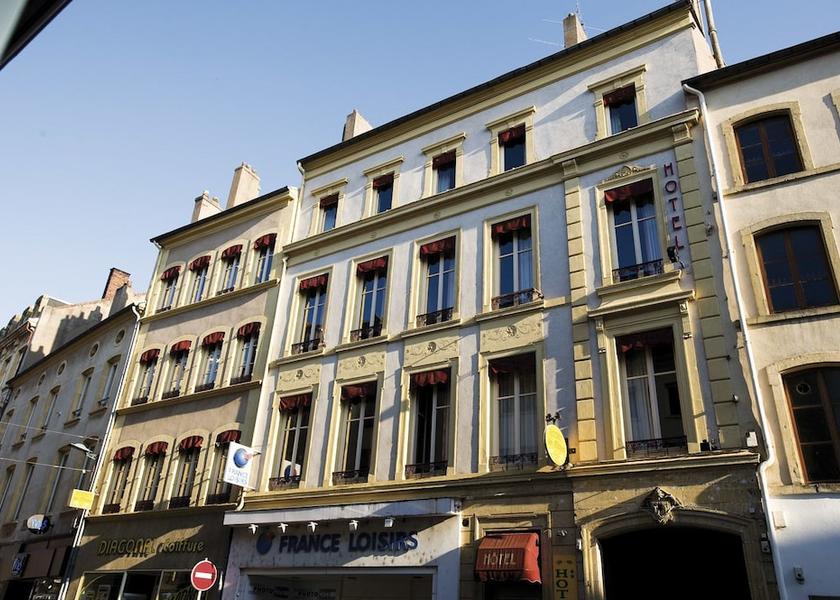 Grand Est Thionville Front of property