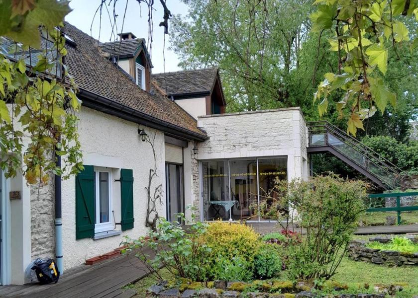 Bourgogne-Franche-Comte Beaune balcony/terrace