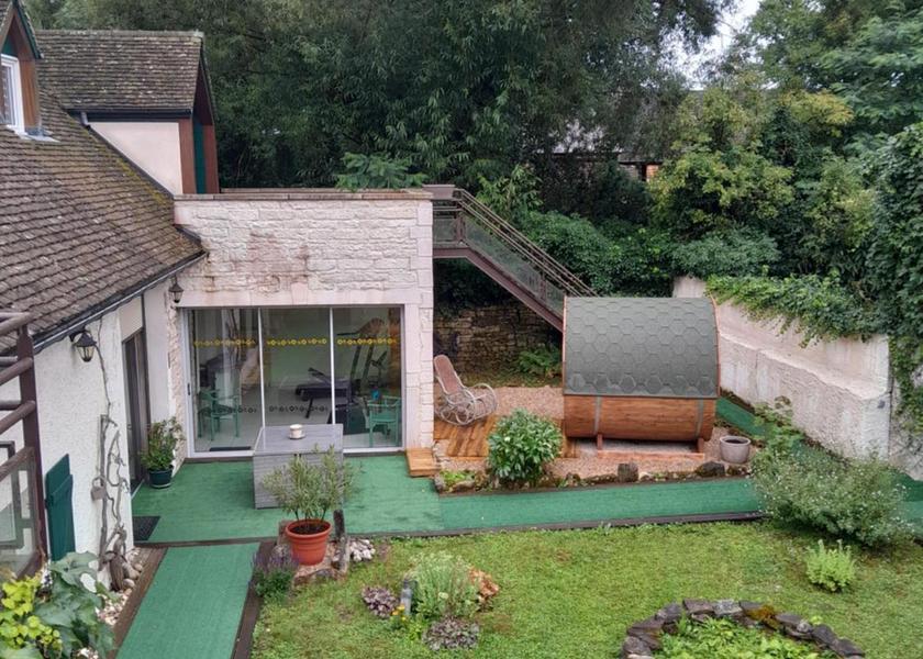 Bourgogne-Franche-Comte Beaune balcony/terrace
