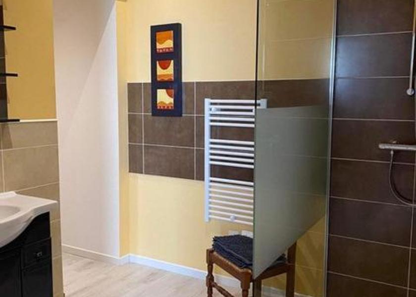 Nouvelle-Aquitaine Angouleme Double Room with Private Bathroom