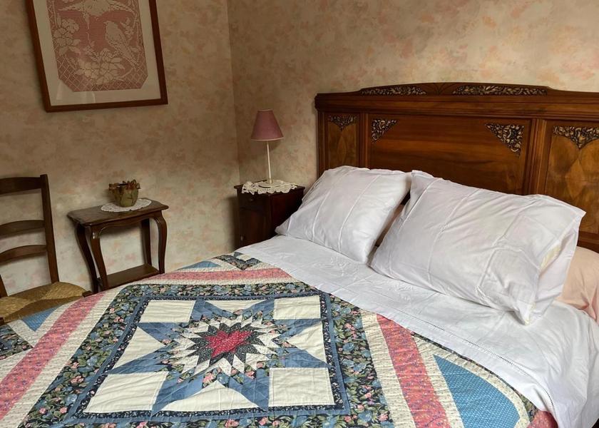 Nouvelle-Aquitaine Saint-Estephe Single Room with Shared Bathroom