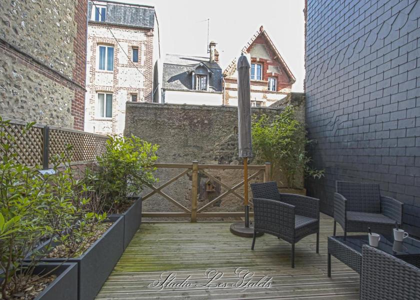 Normandy Honfleur balcony/terrace