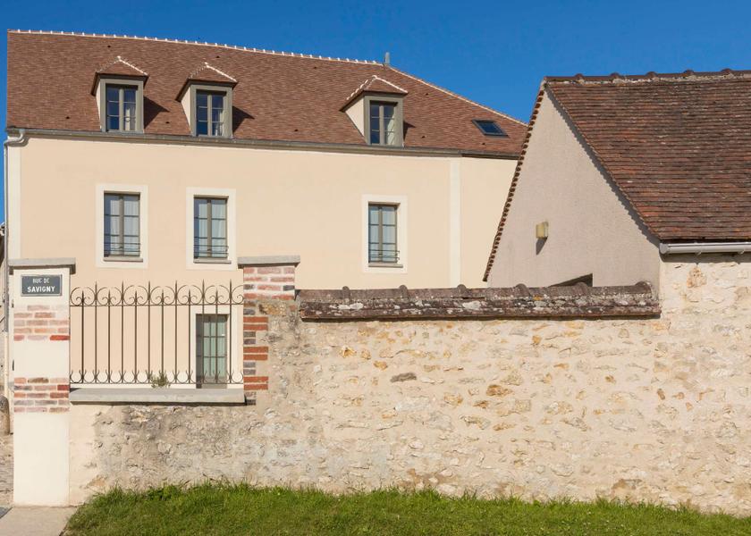 Île-de-France Provins Hotel Exterior