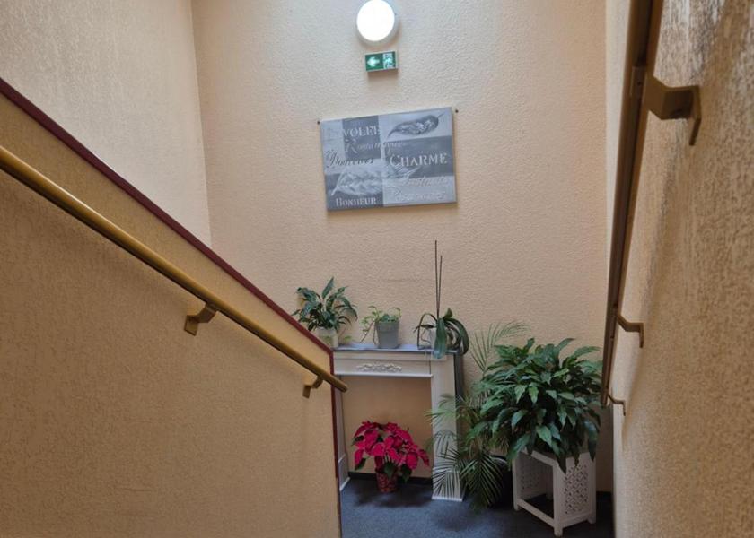 Grand Est Epinal lobby