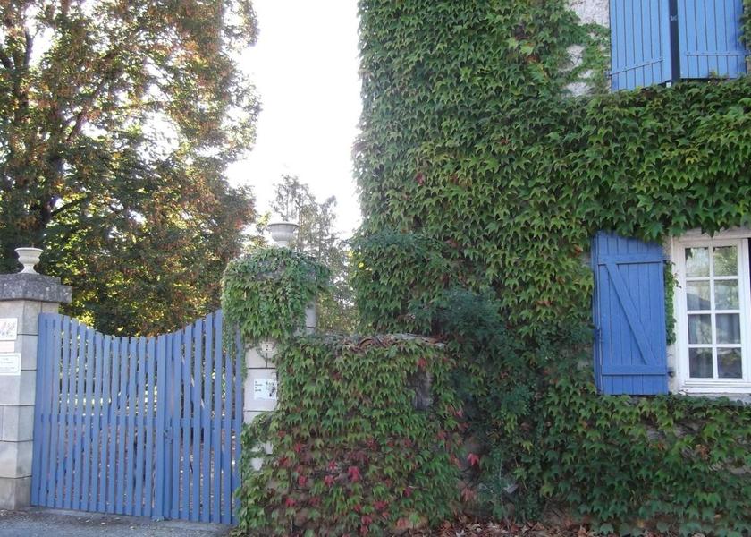 Nouvelle-Aquitaine Perigueux entrance