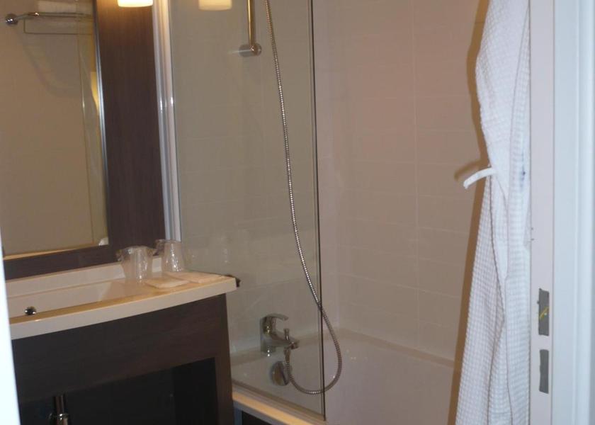 Centre-Loire Valley Montargis Bathroom