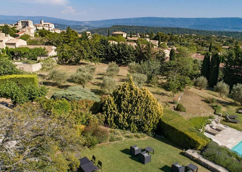 Provence-Alpes-Côte d'Azur Gordes exterior view