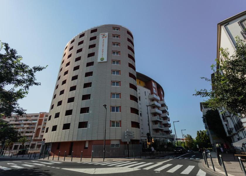 Occitanie Perpignan entrance