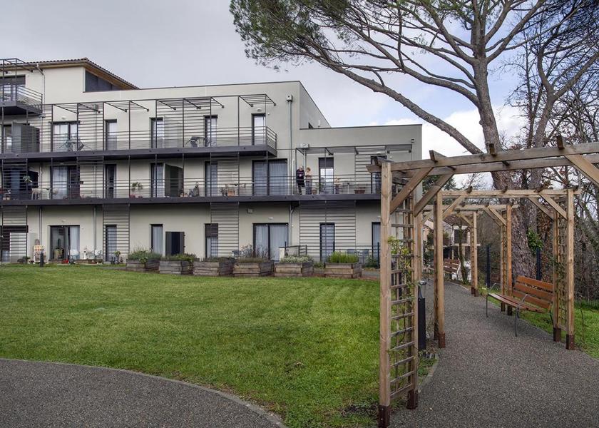 Occitanie Cahors garden