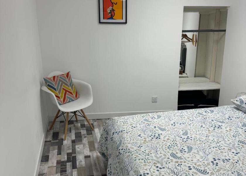 Bourgogne-Franche-Comté Autun Triple Room with Private Bathroom