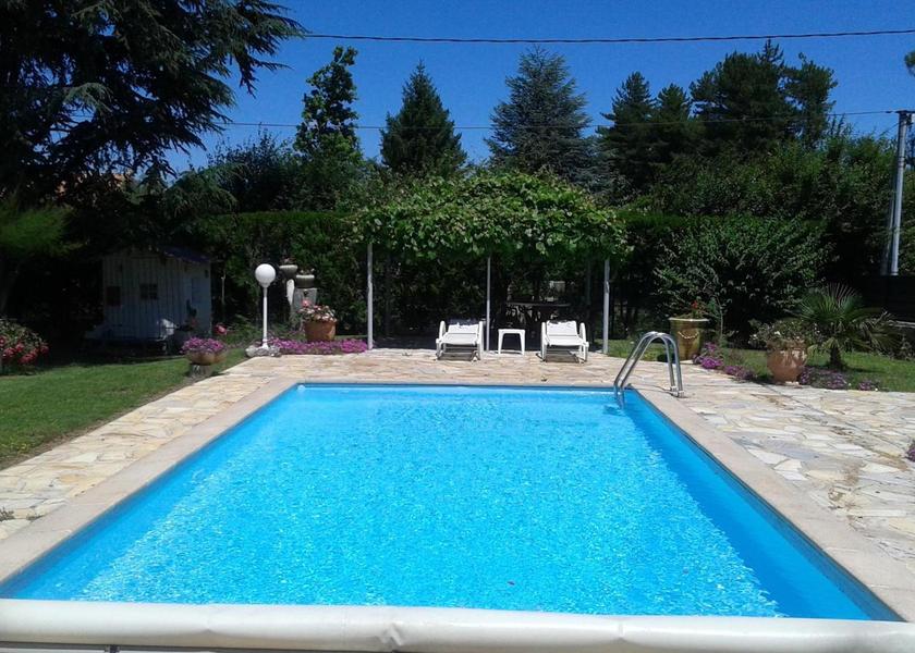 Auvergne-Rhône-Alpes Aubenas swimming pool